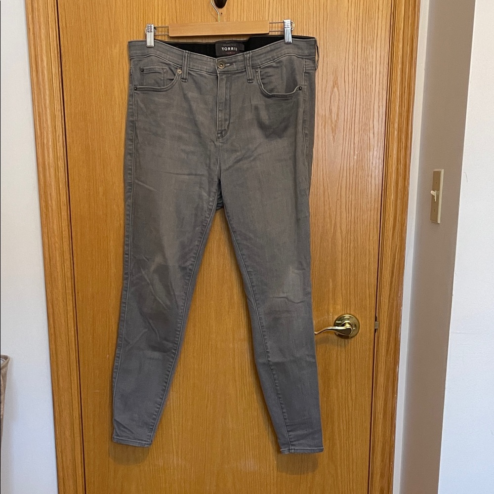 Torrid Sky High Skinny Grey Jeans size 14R
